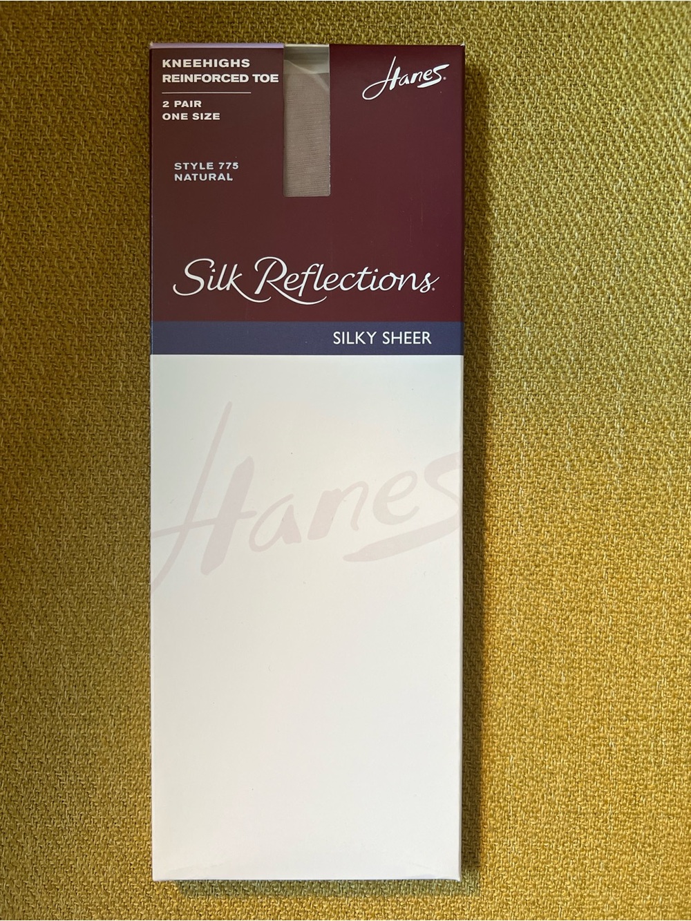 Hanes Silk Reflections Silky Sheer Knee High Reinforced Toe Socks in Natural